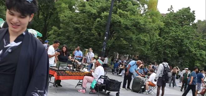 国街头算卦爆红精准度让老外直呼OMG开元ky棋牌神秘的东方力量!网友在美(图9) 国街头算卦爆红精准度让老外直呼OMG开元ky棋牌神秘的东方力量!网友在美(图9)