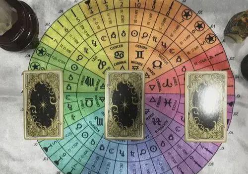 国街头算卦爆红精准度让老外直呼OMG开元ky棋牌神秘的东方力量!网友在美(图7) 国街头算卦爆红精准度让老外直呼OMG开元ky棋牌神秘的东方力量!网友在美(图7)